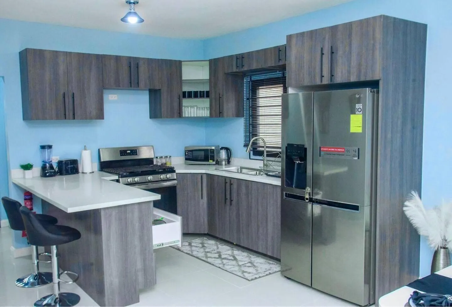 Vila Montana Villa-Ochorios-Sleeps6-Aircon-Pool-Tv-Wifi Ocho Rios Jamajka
